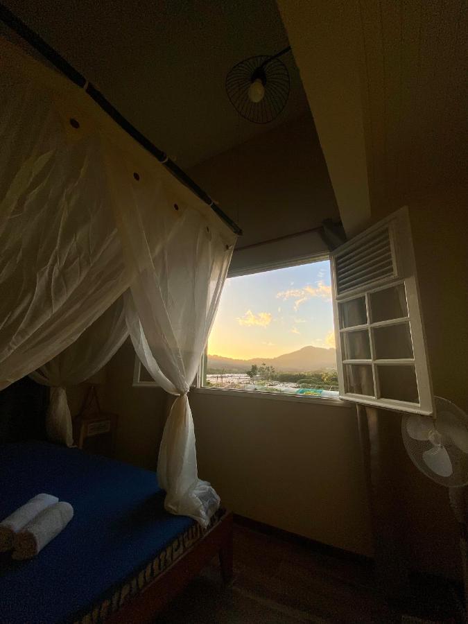 Chambre Et Sdb Privative Ylang Ylang Vue Mont Pelee Dans Maison Partagee Le Morne-Rouge Luaran gambar
